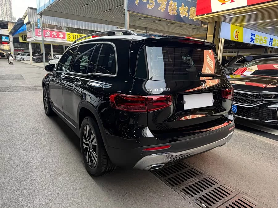 Mercedes Benz GLB