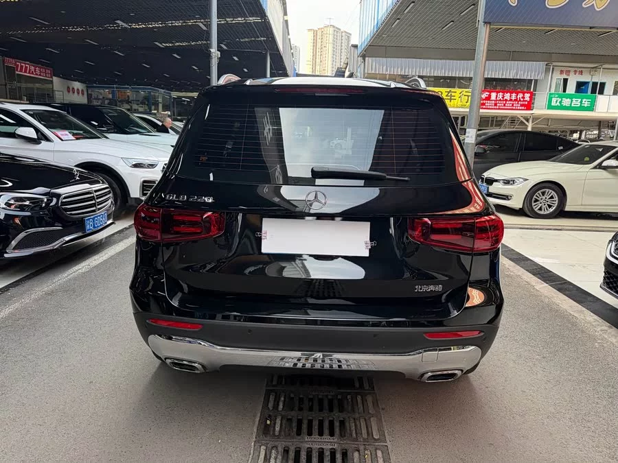 Mercedes Benz GLB