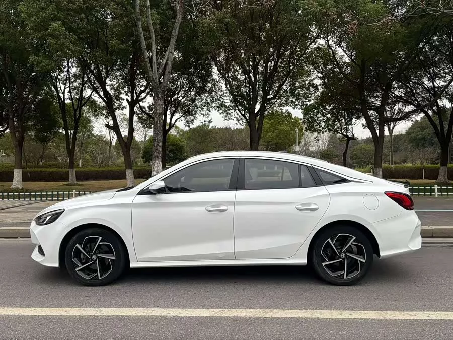 MG 5