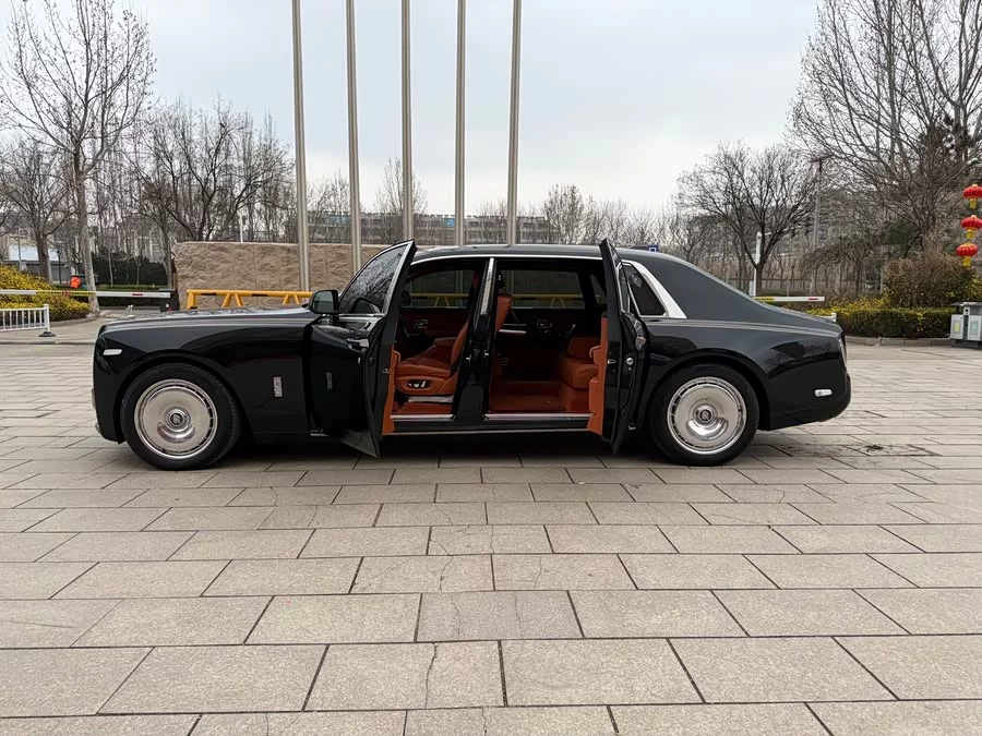 Rolls-Royce Phantom