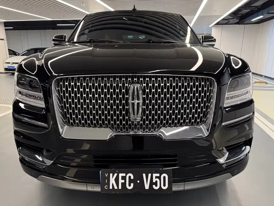 Lincoln Navigator