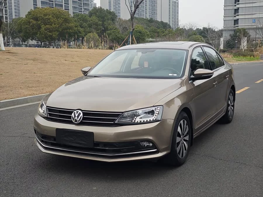 Volkswagen Sagitar