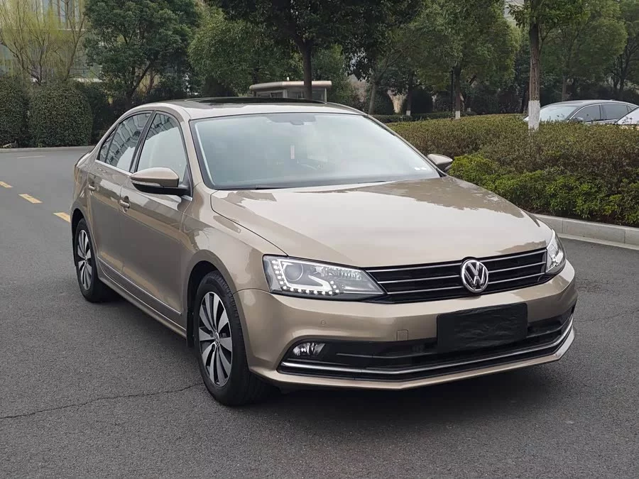 Volkswagen Sagitar