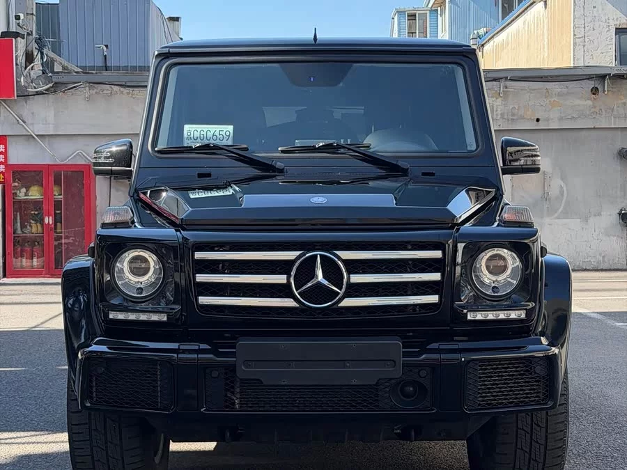 Mercedes Benz G-rated
