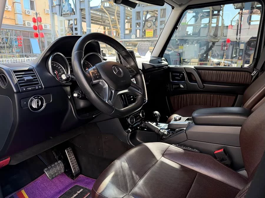 Mercedes Benz G-rated