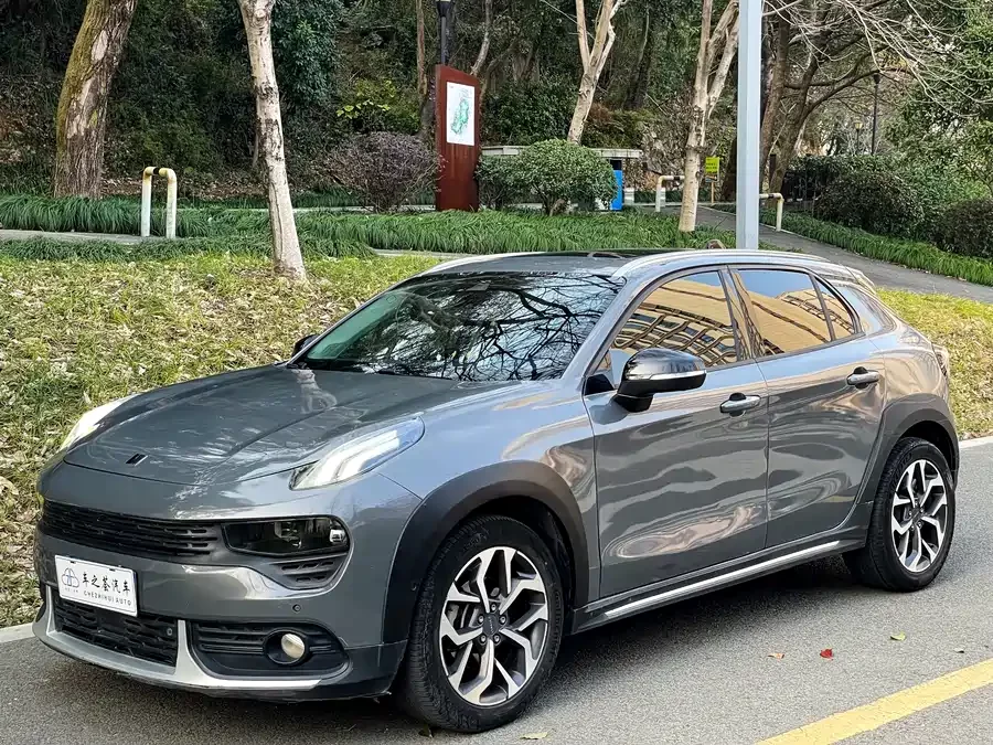 Lynk & Co 02