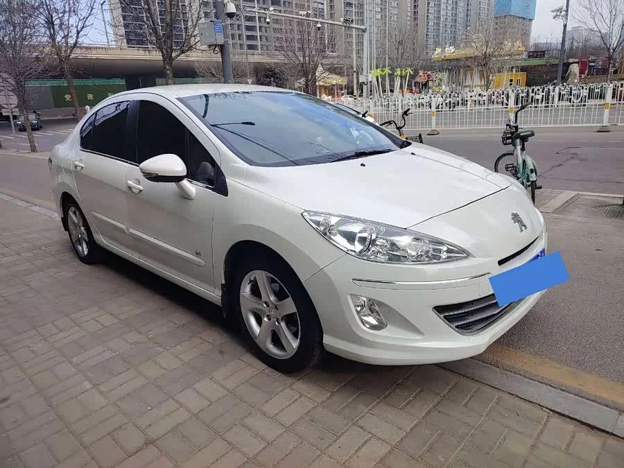Peugeot 408