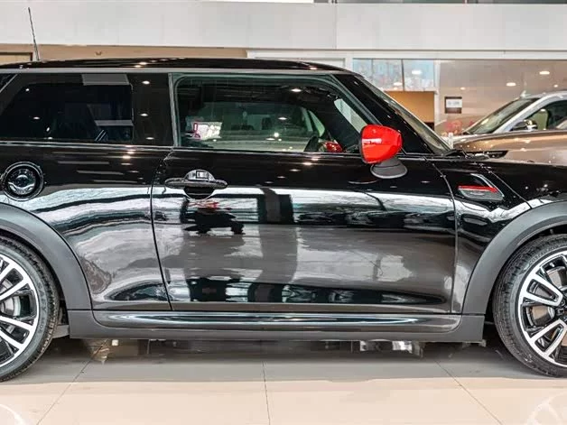 MINI JCW