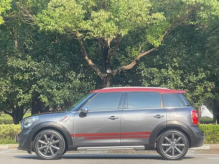 MINI COUNTRYMAN