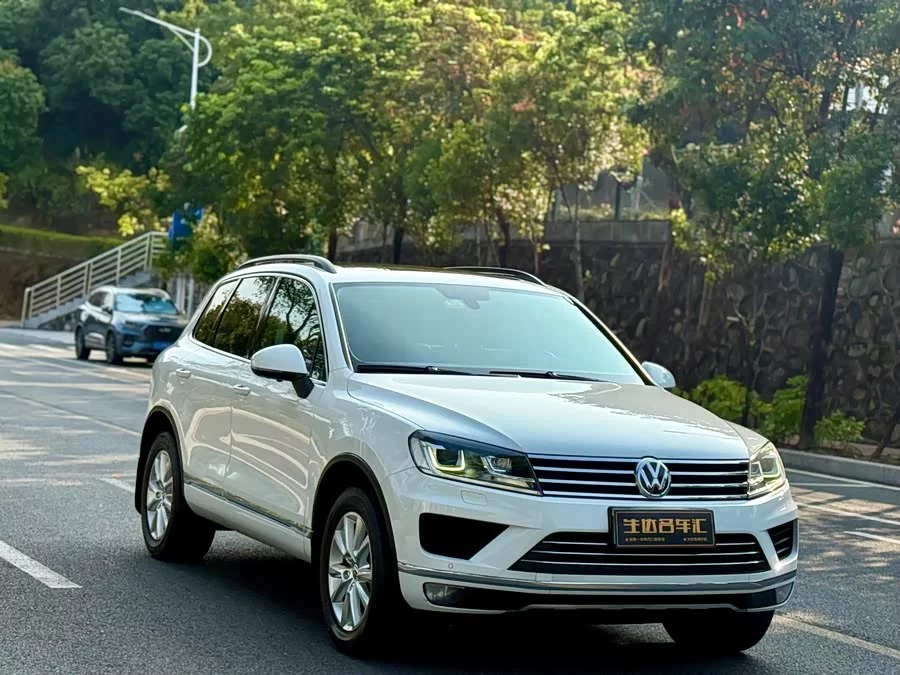 Volkswagen Touareg