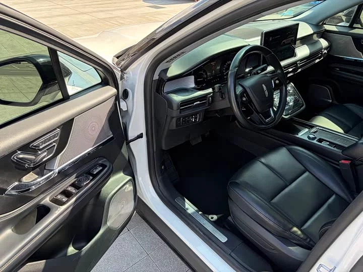 Lincoln adventurer