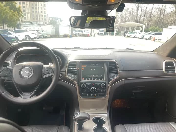 Jeep Grand Cherokee