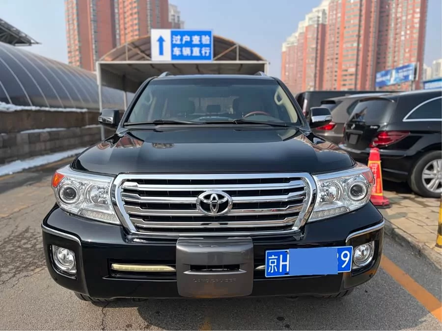 Toyota Land Cruiser