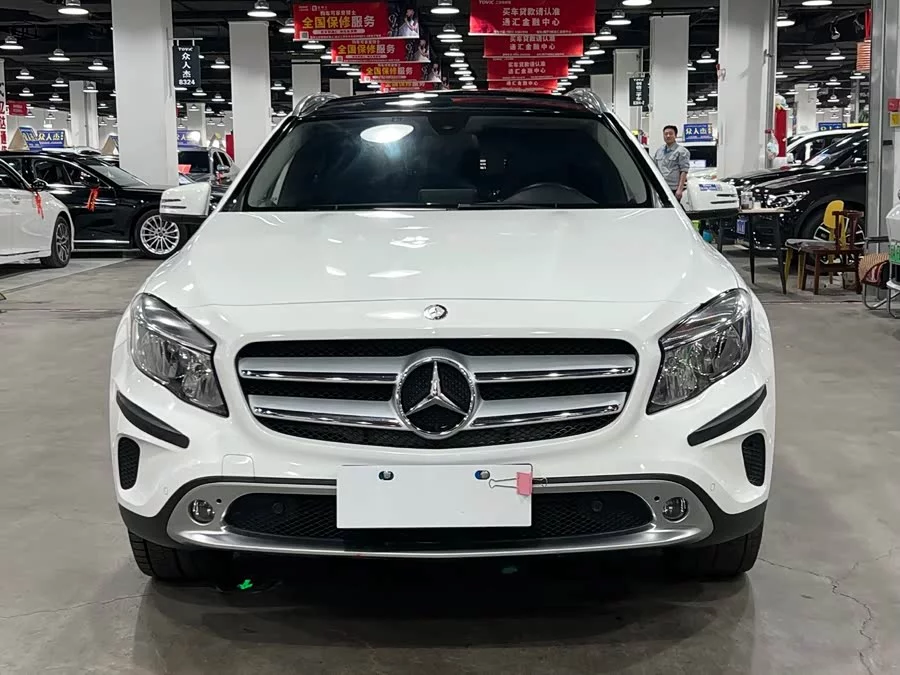 Mercedes Benz GLA