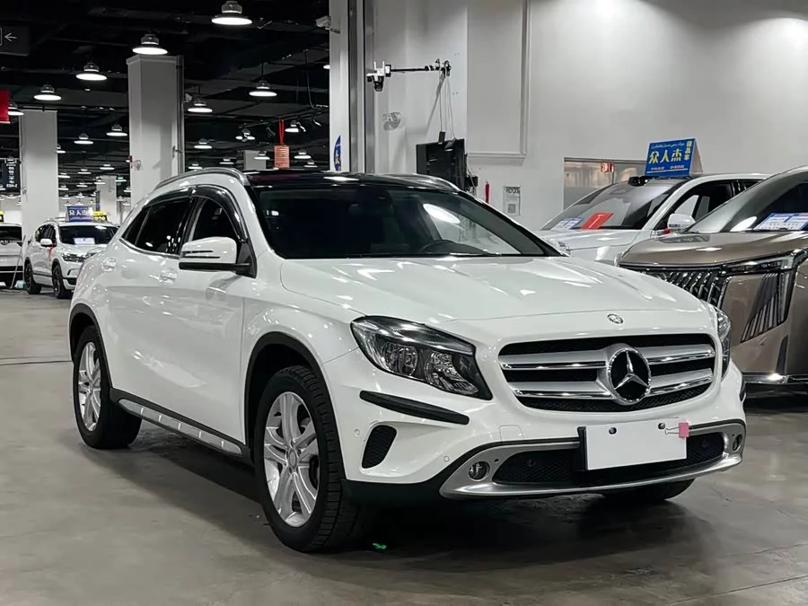 Mercedes Benz GLA