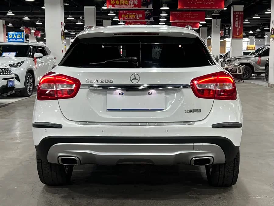 Mercedes Benz GLA