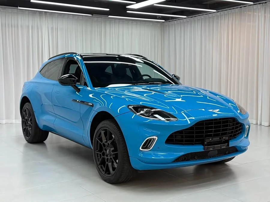 Aston Martin DBX