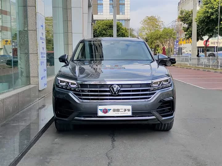 Volkswagen Touareg