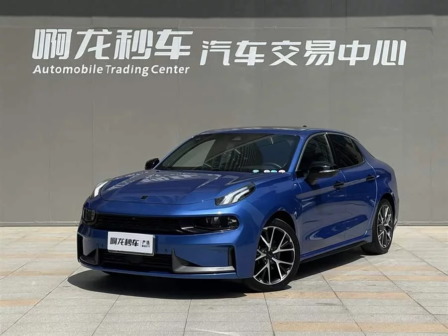 Lynk & Co 03