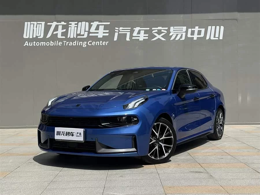 Lynk & Co 03