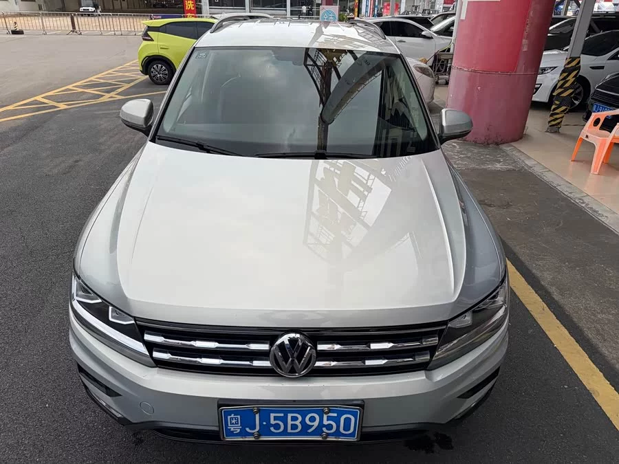 Volkswagen Tiguan L