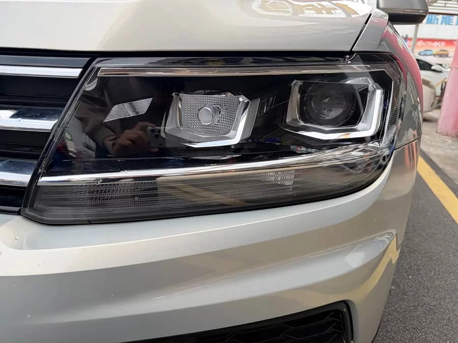 Volkswagen Tiguan L