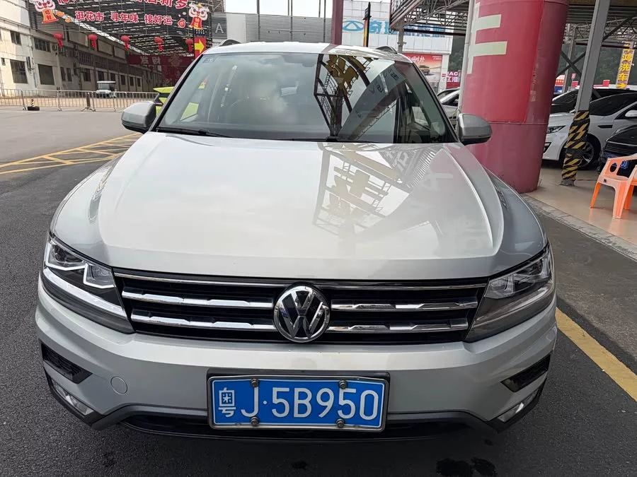 Volkswagen Tiguan L