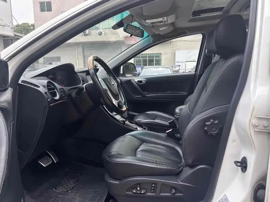 Luxgen U7 SUV