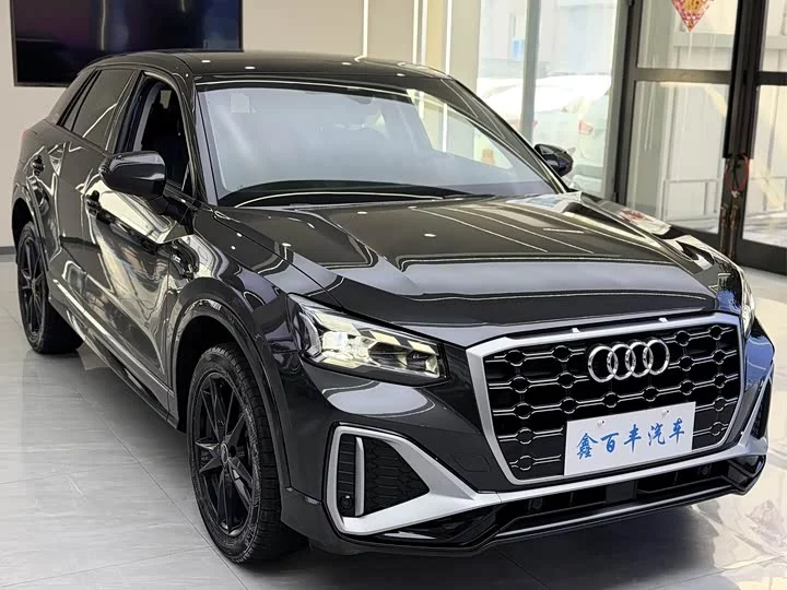 Audi Q2L