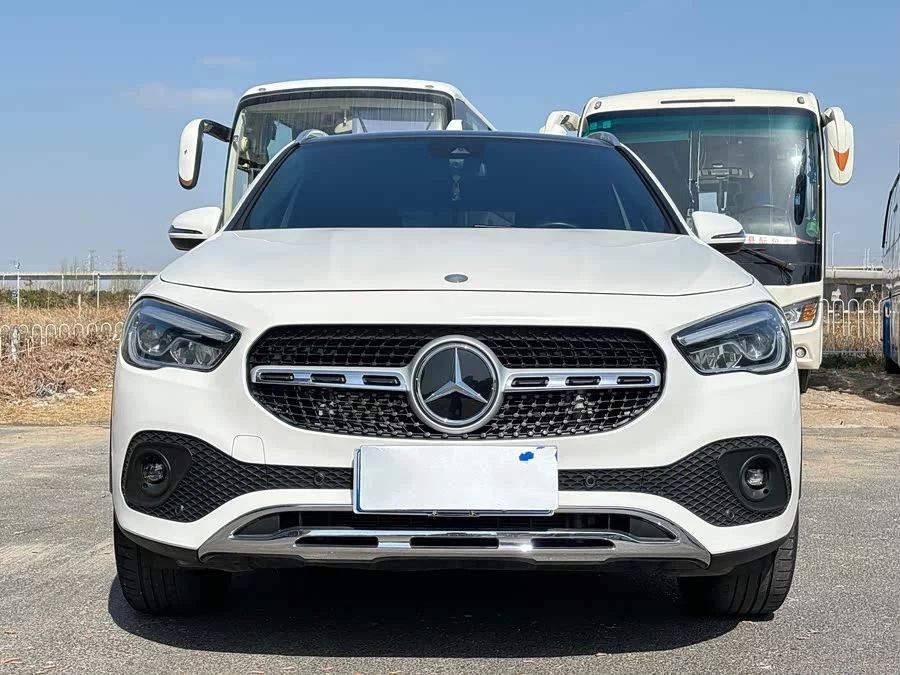 Mercedes Benz GLA