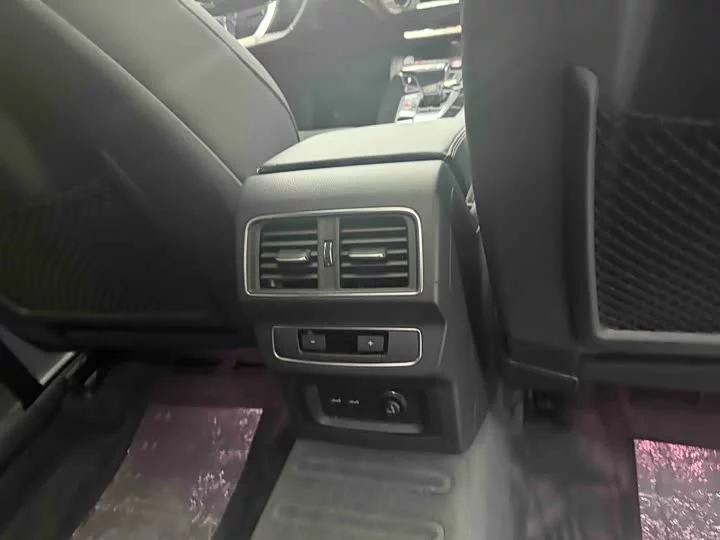 Audi Q5L Sportback