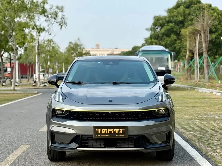 Lynk & Co 05
