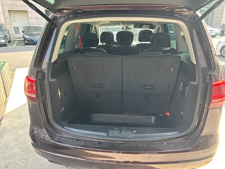 Volkswagen Sharon
