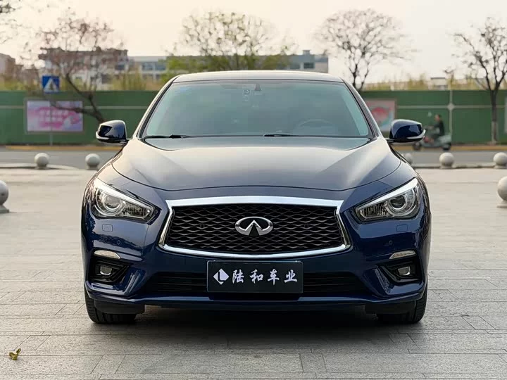 Infiniti Q50L