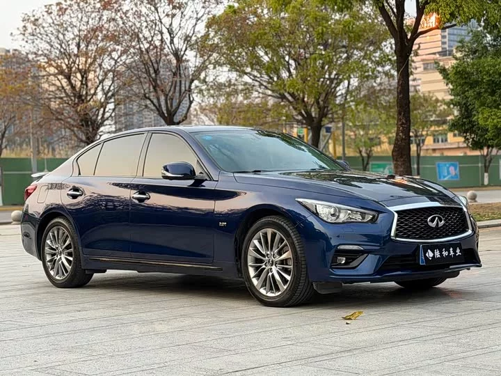 Infiniti Q50L