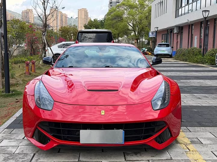 ferrari F12berlinetta