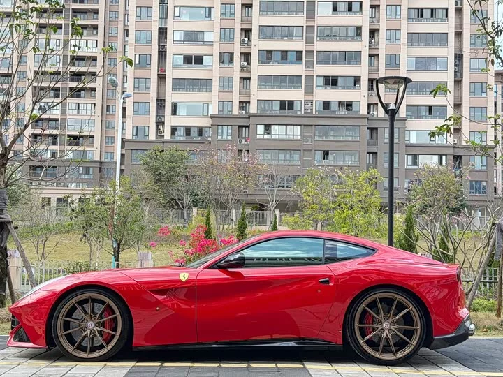 ferrari F12berlinetta