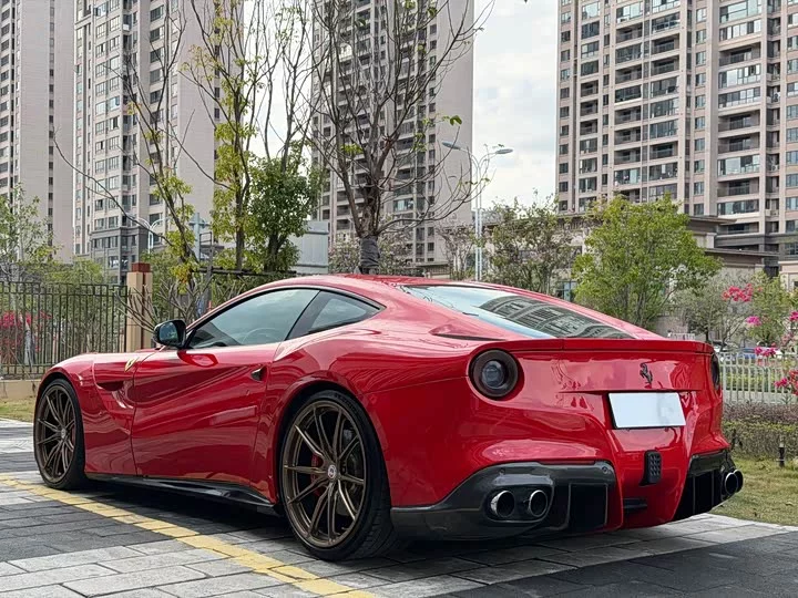 ferrari F12berlinetta