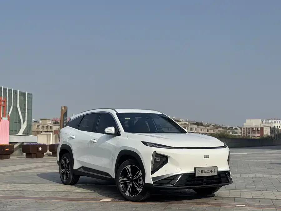 Geely Galaxy L7