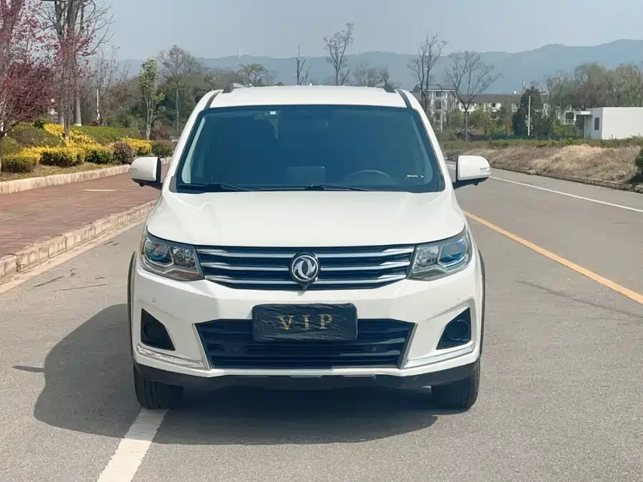 Dongfeng Fengxing SX6