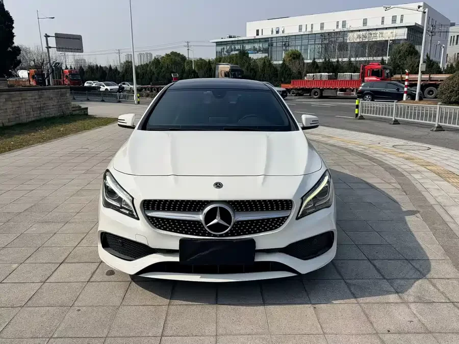 Mercedes-Benz CLA
