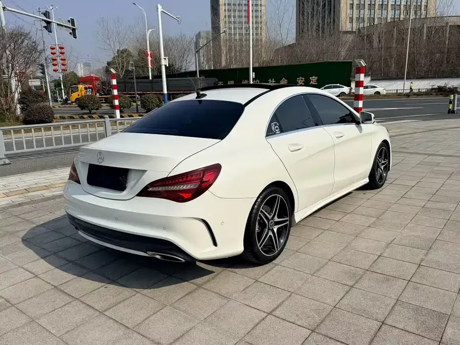 Mercedes-Benz CLA