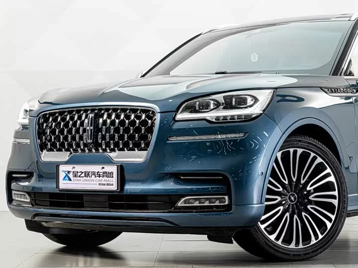 Lincoln aviator