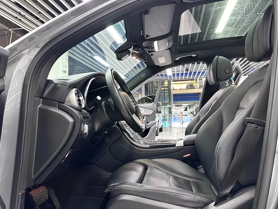 Mercedes Benz GLC