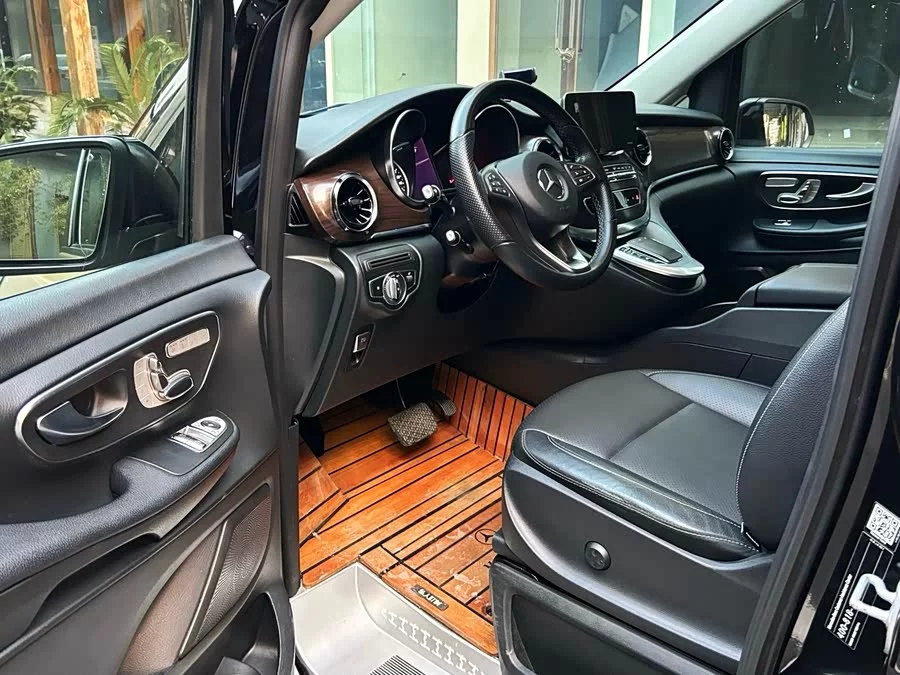 Mercedes Benz Class V