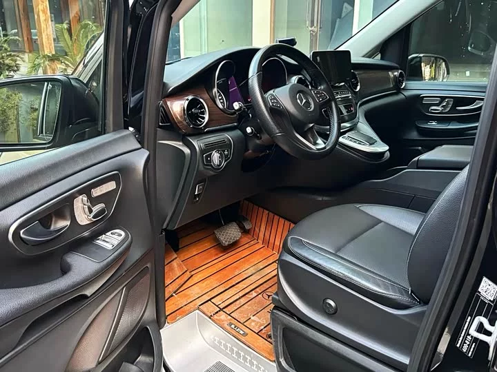 Mercedes-Benz Class V