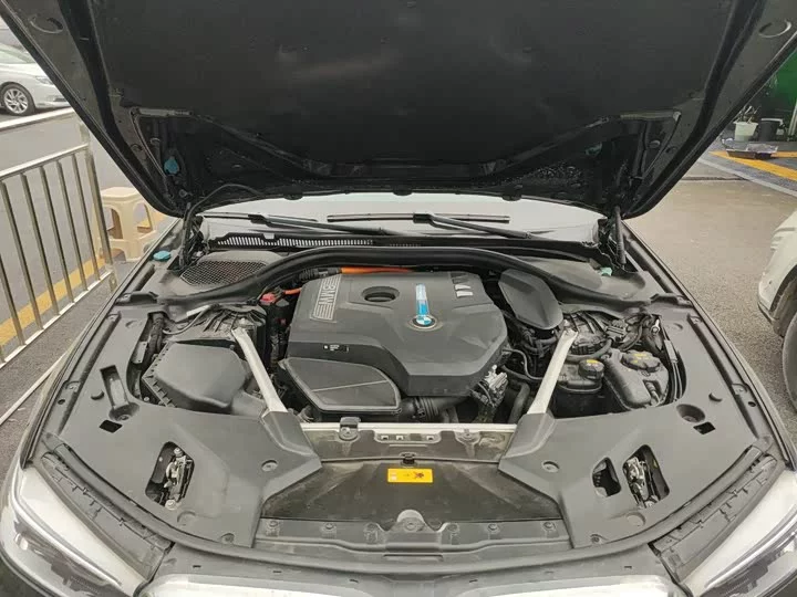 BMW 5 Series New Energy