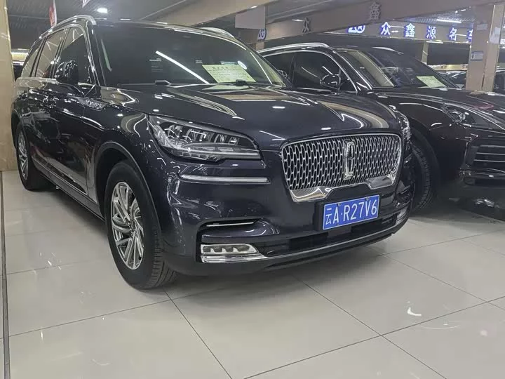 Lincoln aviator