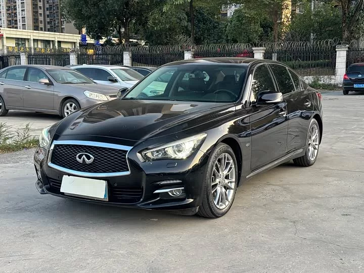 Infiniti Q50L