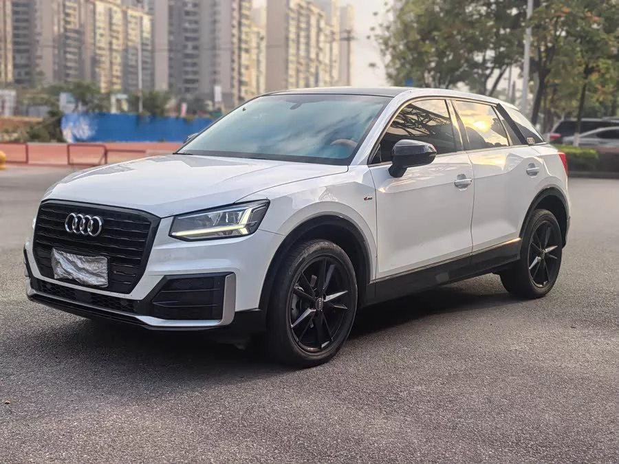 Audi Q2L